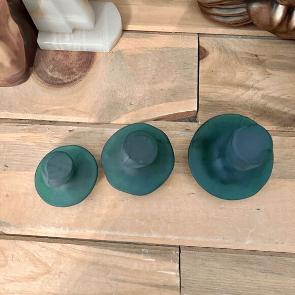 Viking Glass Mould Mosser Glass Solid Green Satin Glass Mushroom (Set of 3) - Picture 3 of 4